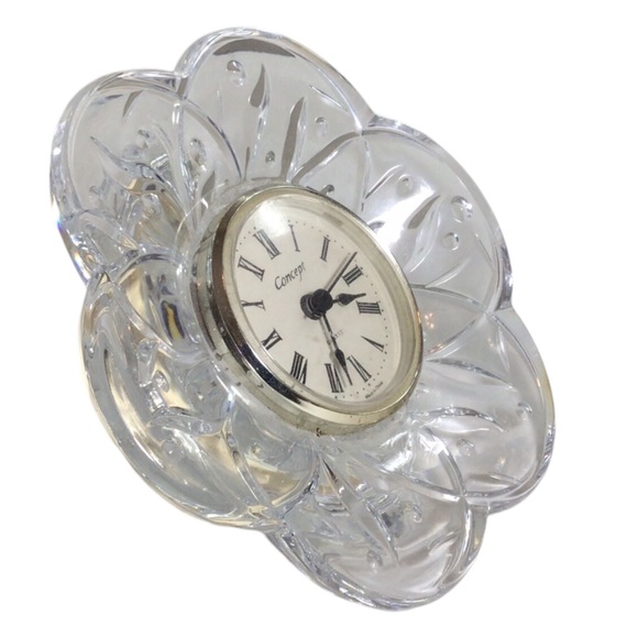 Vintage Concept Quartz Clock Crystal Flower Desk Mantle Clock - Picture 3 of 4
